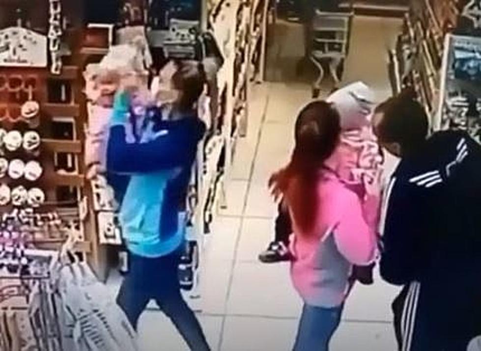 WATCH: Mother Grabs The Wrong Kid While Grocery Shopping & Doesn’t Notice