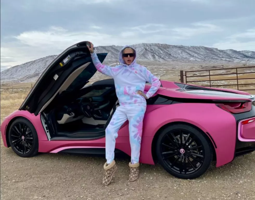 Jeffree Star Is Back And Showing Casper His Style [PHOTOS]