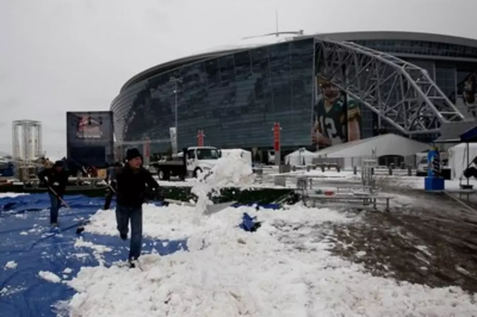 Snow Hurts Five At Cowboys Stadium