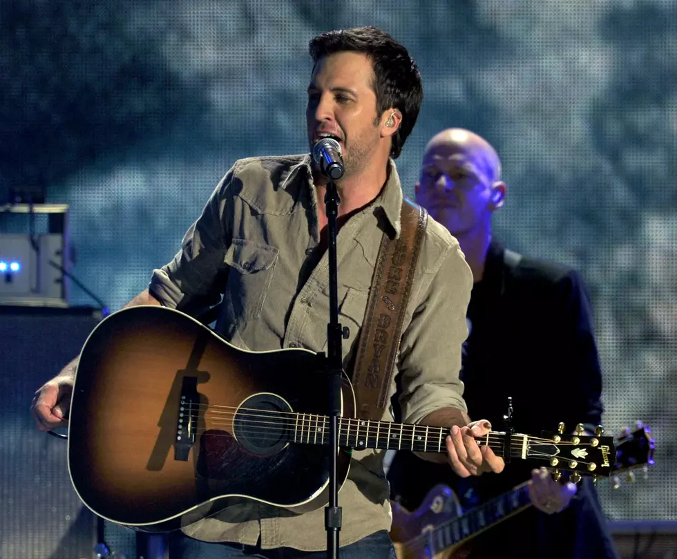 Luke Bryan’s “Tailgates & Tanlines” Album Shoots Straight to #1 [Video]