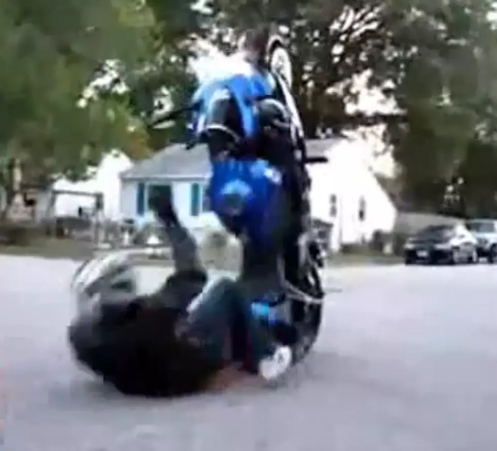 That’s Gotta Hurt – Idiots Crashing On Motorcycles – Enjoy [VIDEO]