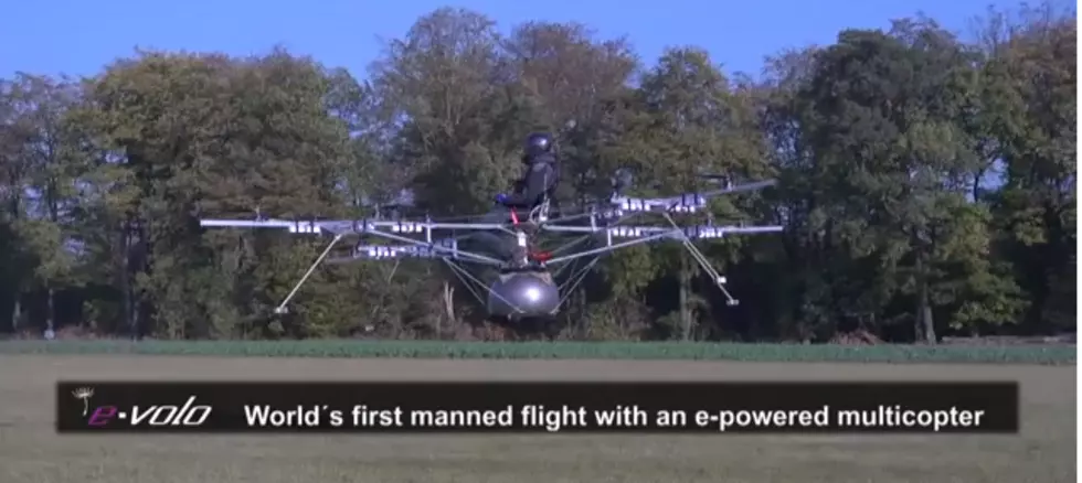 World&#8217;s First Manned Flight with Electric Copter [VIDEO]
