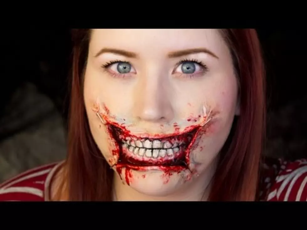 3D Stretched Lips &#8211; Halloween Makeup Tutorial [VIDEO]