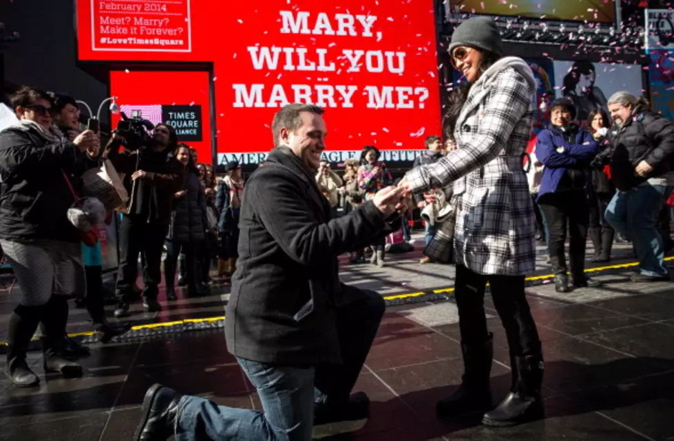 Great Sports – Themed Marriage Proposals [VIDEO]