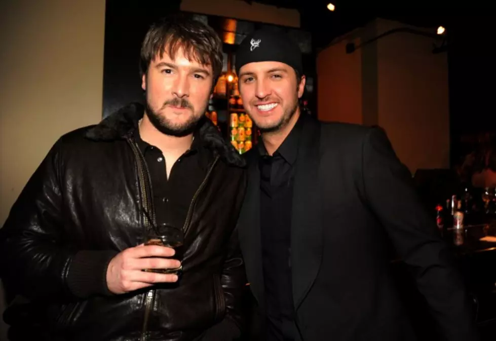 The Fans Cometh to See Luke Bryan and Eric Church at the Tortuga Music Festival [Video]