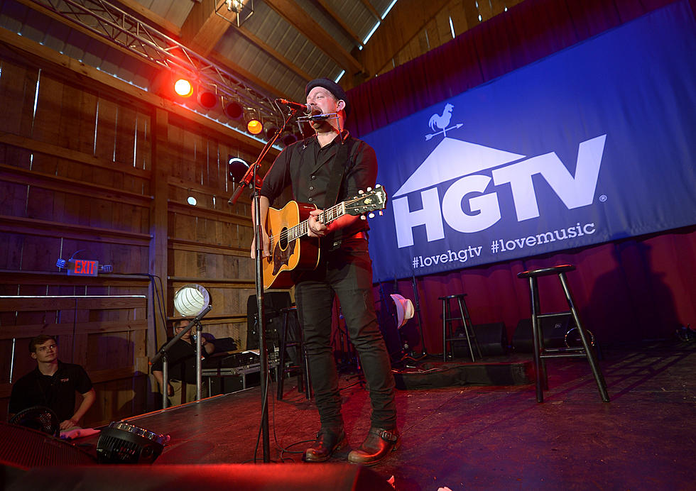 Kristian Bush Kicks Off Summer With New Solo Music