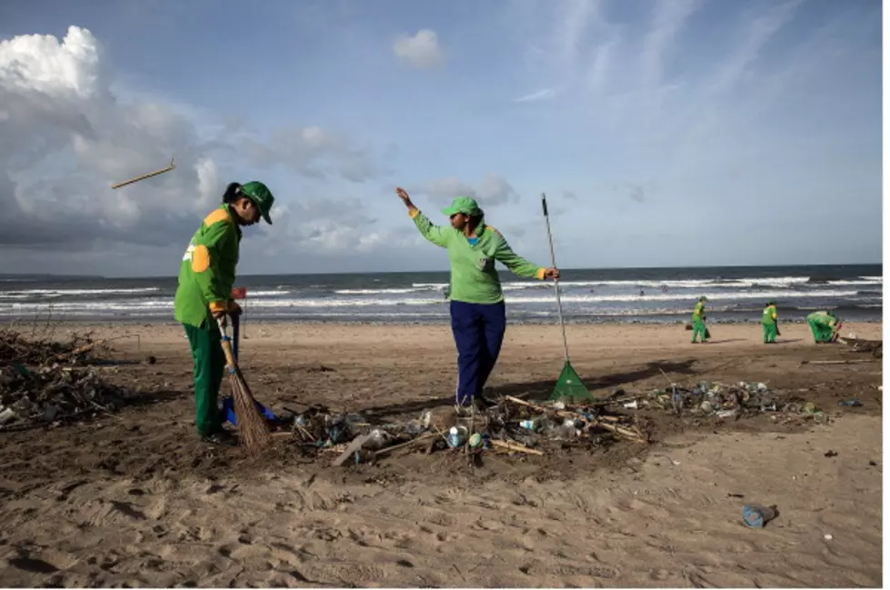 City of Lake Charles/Team Green Participate in Nationwide Beach Sweep