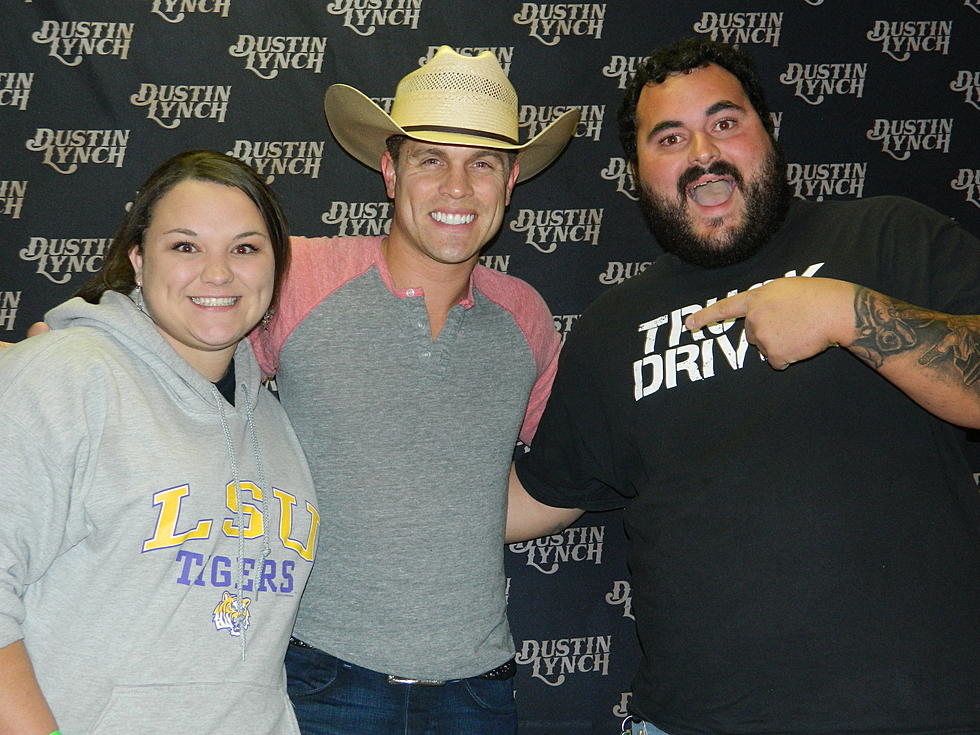 Here&#8217;s the Dustin Lynch Meet and Greet Pics [PHOTOS]