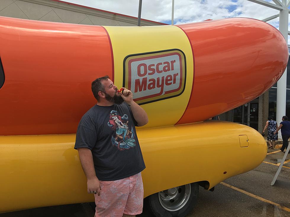 Oscar Mayer is Hiring “Hotdoggers” to Drive the Weinermobile