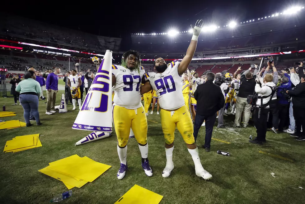 Video of Thousands Lined Up to Get a Piece of LSU Turf History