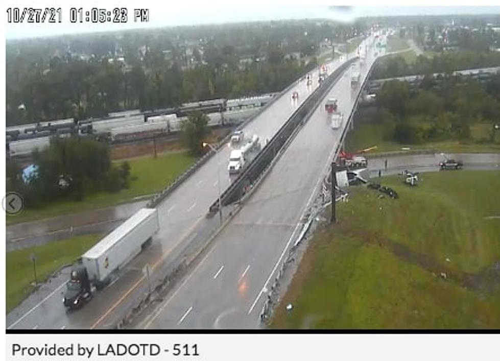 18-Wheeler Runs Off I-10 Overpass at Hwy 90/Fruge St.