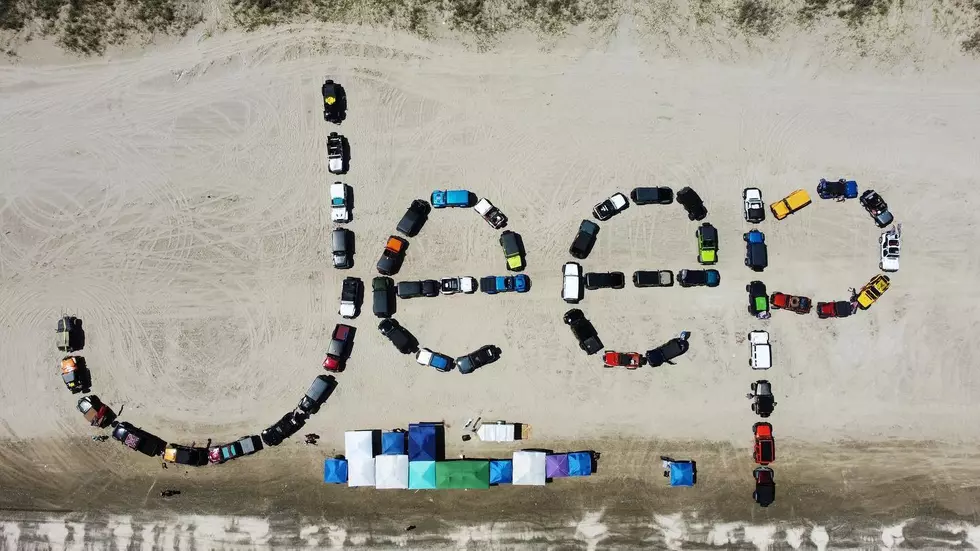 Jeepers Gather on Holly Beach for Second Annual JEEP Photo