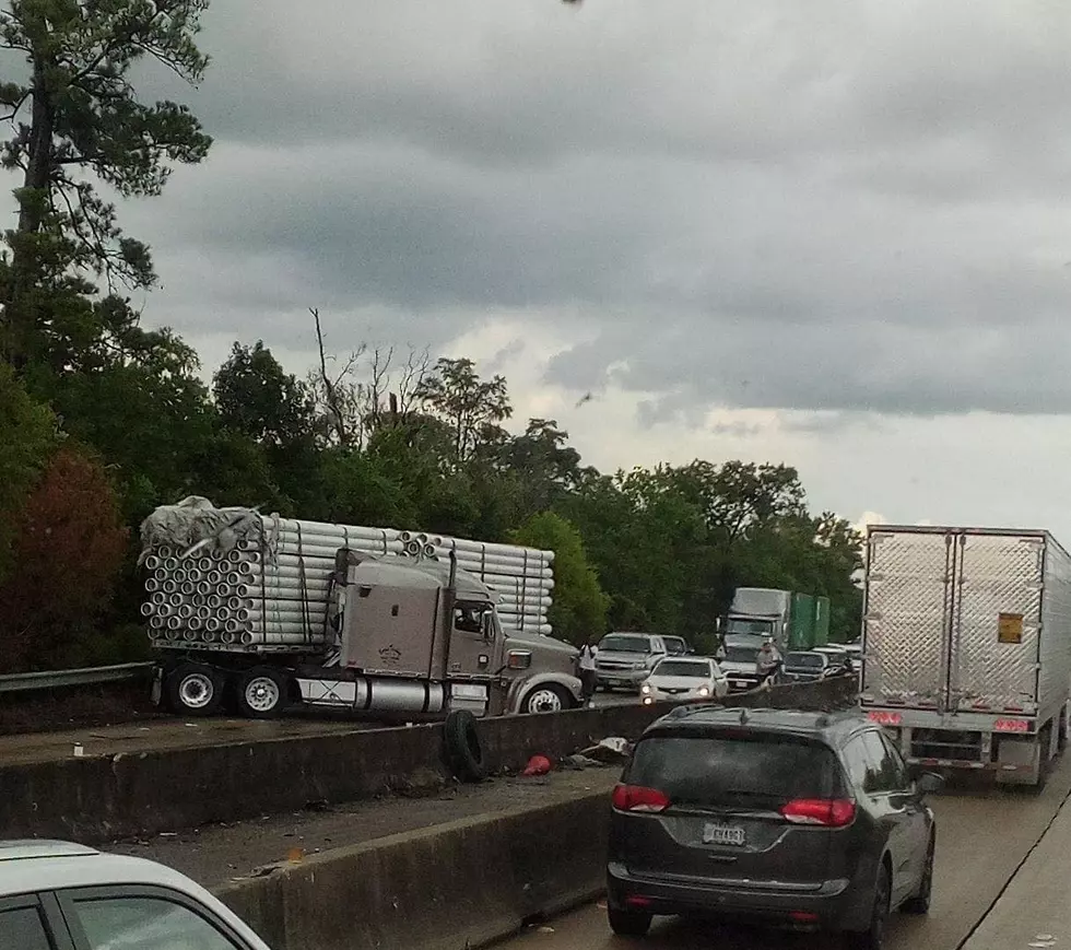 I-10W Traffic at Texas Line a Standstill Due to Jack-knifed Truck