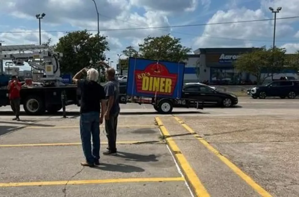 2 Years Later, KD’s Diner Gets a New Sign