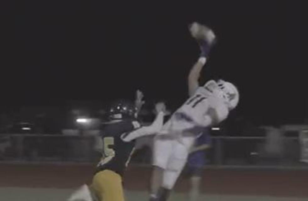 Louisiana High School Football Player Makes UNBELIEVABLE Catch