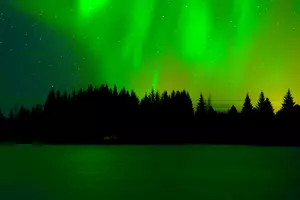 8 Excellent Spots to See the Northern Lights Near Bozeman