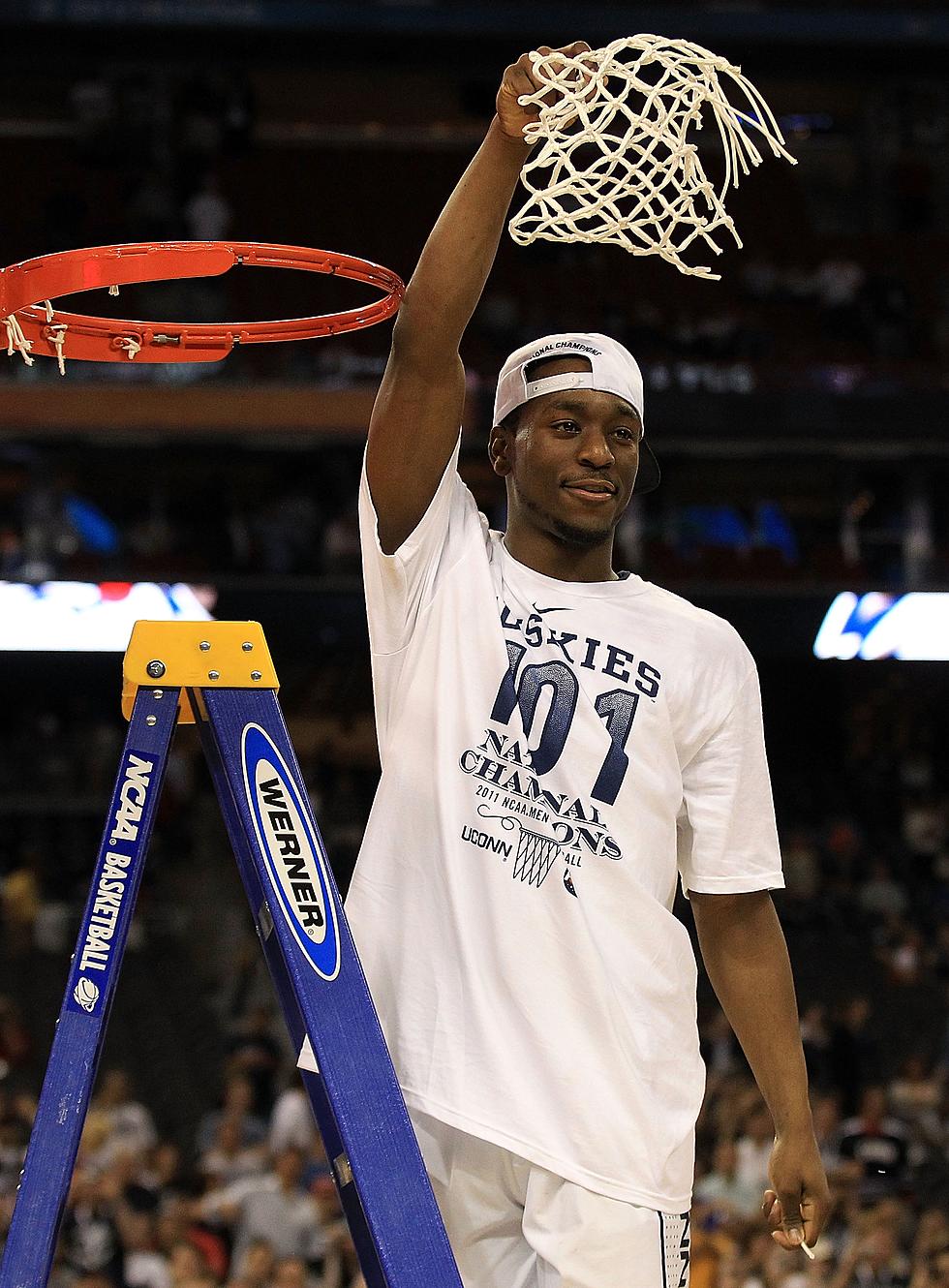 College Basketball Teams Cut Their Net After A Win~Why?