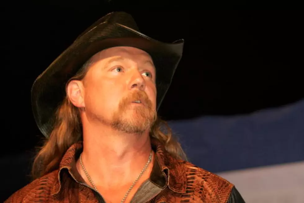 After Losing His Home to Fire, Trace Adkins Urges Fans to Help Storm Victims, Not Him.