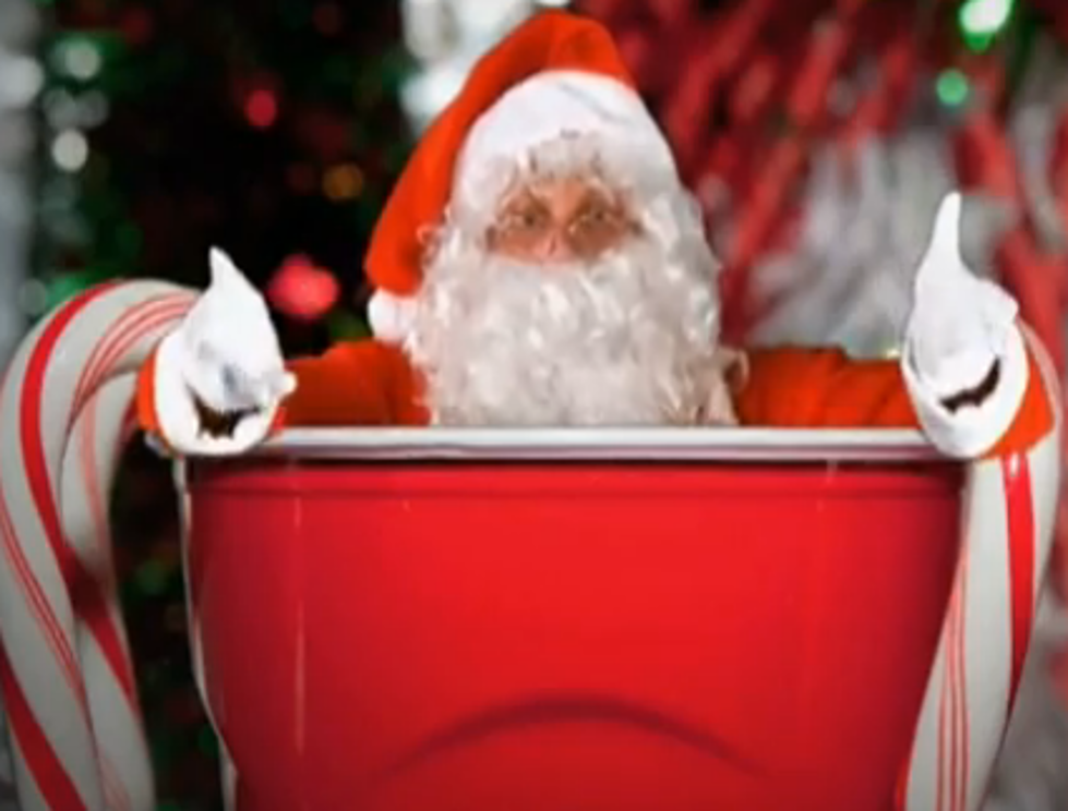 Toby Keith’s “Red Solo Cup” With A Christmas Twist