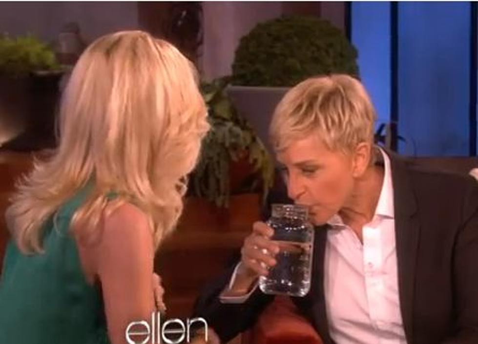 Kellie Pickler Charms Ellen DeGeneres With Her Wit