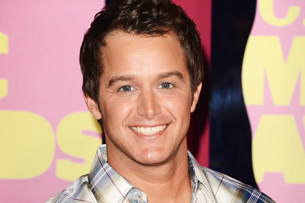 Easton Corbin Shy About Autographing Women’s Chests