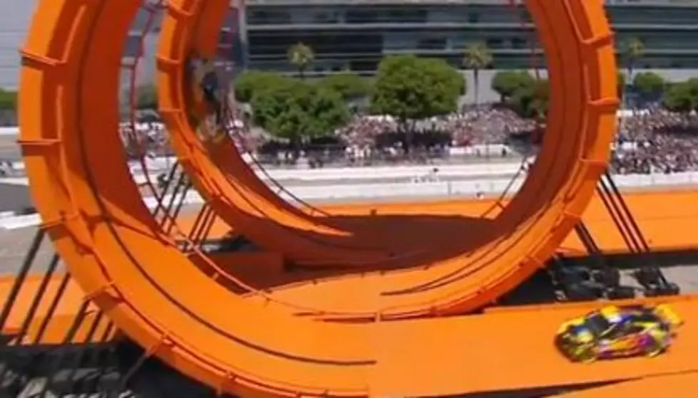 Watch Real Life Hot Wheels Complete A Double Dare Loop [VIDEO]