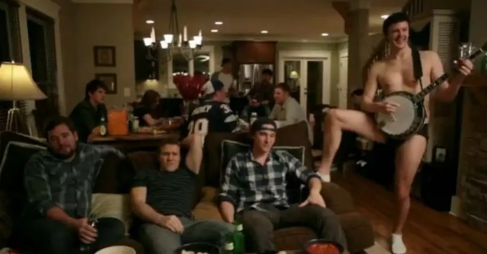 Be Less Annoying to Your Friends with These Important Super Bowl Party Etiquette Tips [Video]