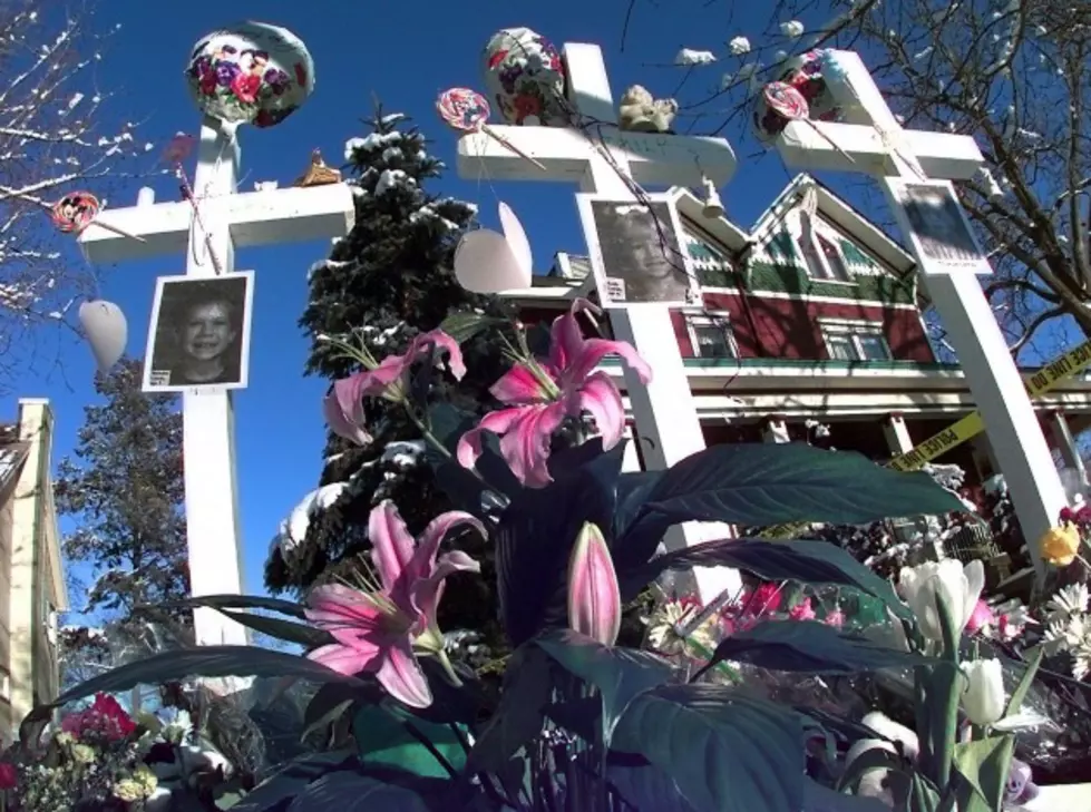 How to Decorate a Cemetery Plot for Memorial Day