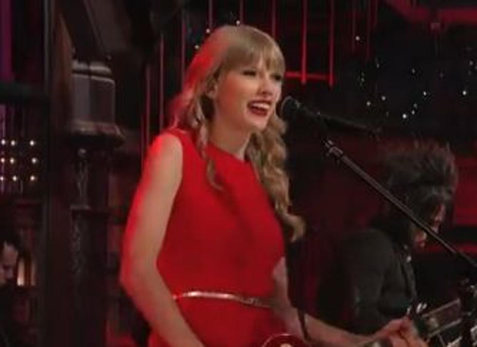 Watch Taylor Swift&#8217;s Live Performance of &#8216;Red&#8217; [VIDEO]