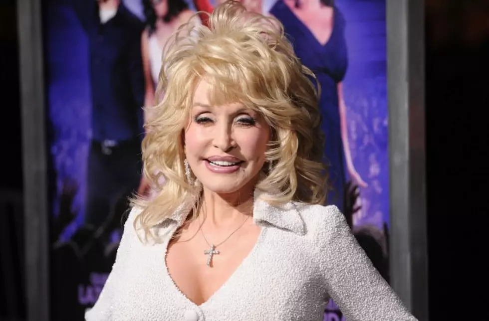 Dolly Parton Rushed to the Hospital after a Fender Bender