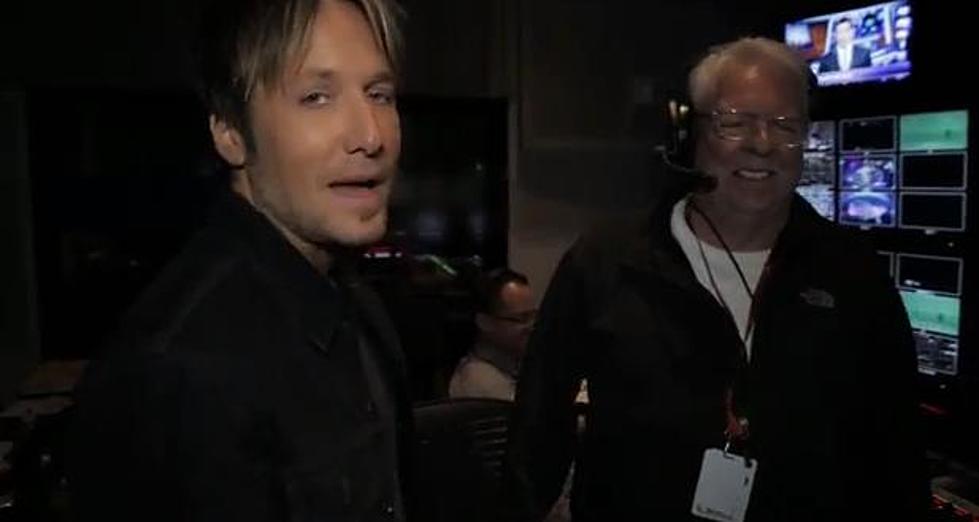 Keith Urban Takes You Behind The Scenes Into The Control Room of American Idol [VIDEO]