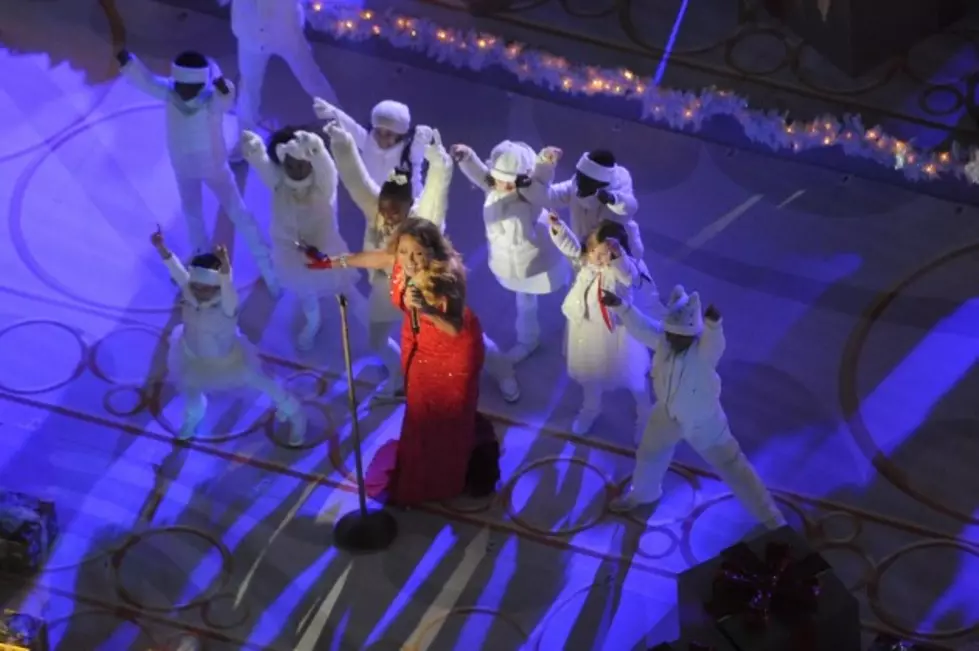 Mariah Carey&#8217;s Performance at Christmas in Rockefeller Center Was Live, and You Could Tell [VIDEO]