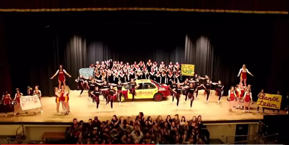 Duluth Denfeld&#8217;s Entire Student Body Rocks The 2016 Lip Dub Incredible Video
