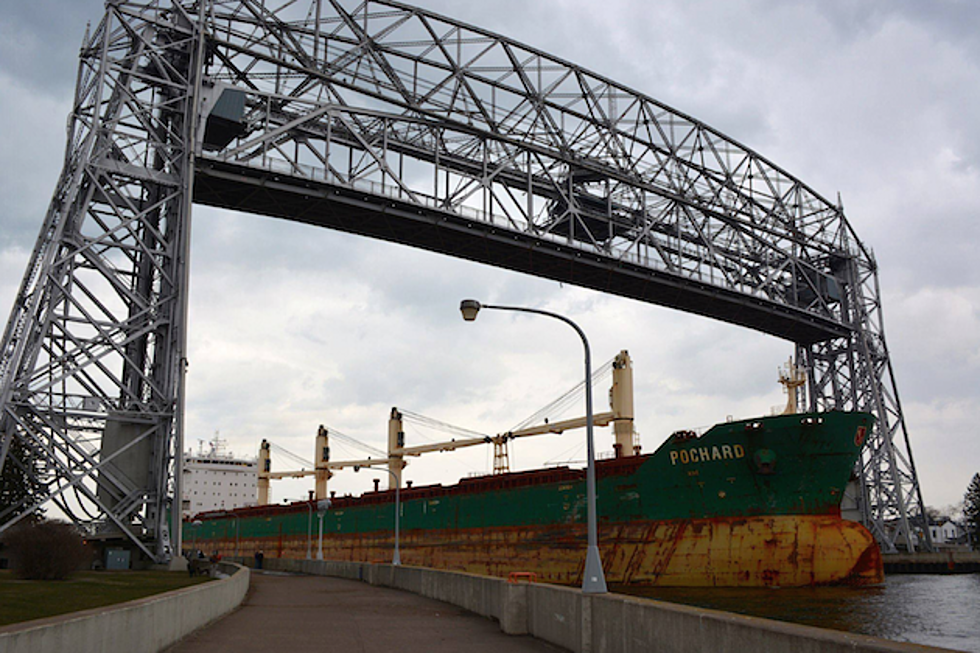 Duluth Webcams Give You Live View of the Ship Traffic in the Canal