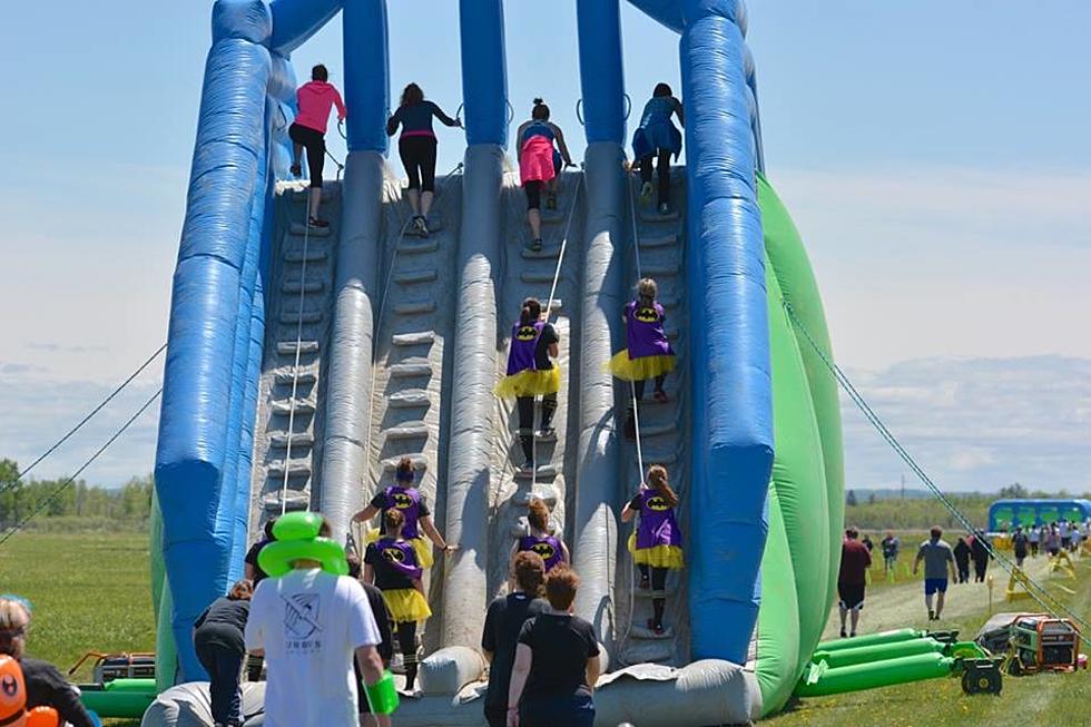 Here’s Your 2016 Insane Inflatable 5k Playlist With Current Country Hits