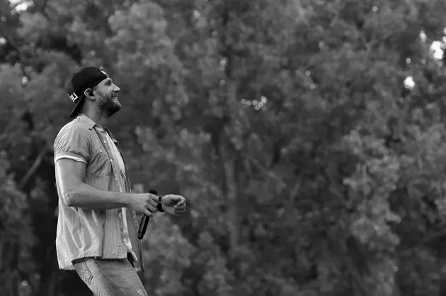 Shooting Guns, Drinking Beer, Muddin&#8217;, All Part of Chase Rice&#8217;s New Video &#8216;Everybody We Know Does&#8217; [VIDEO]