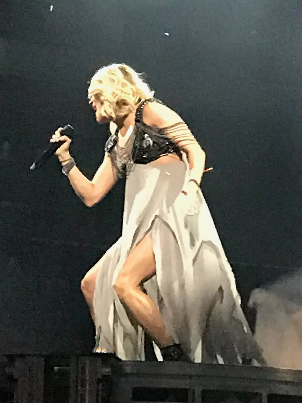 B105 Listener Says Carrie Underwood Dazzled Monday Night at Xcel Energy Center [REVIEW]