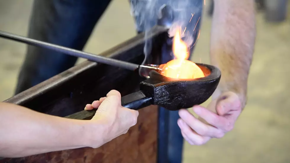 Ken &#038; Cathy Make Glass Blowing Paperweights At Lake Superior Art Glass Hot Shop [VIDEO]