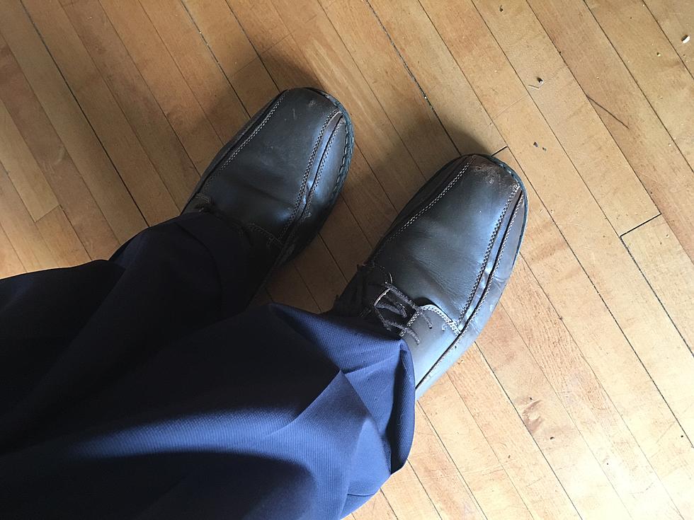 Is It Ok To Wear Brown Shoes With Blue Or Gray Dress Pants For Men?