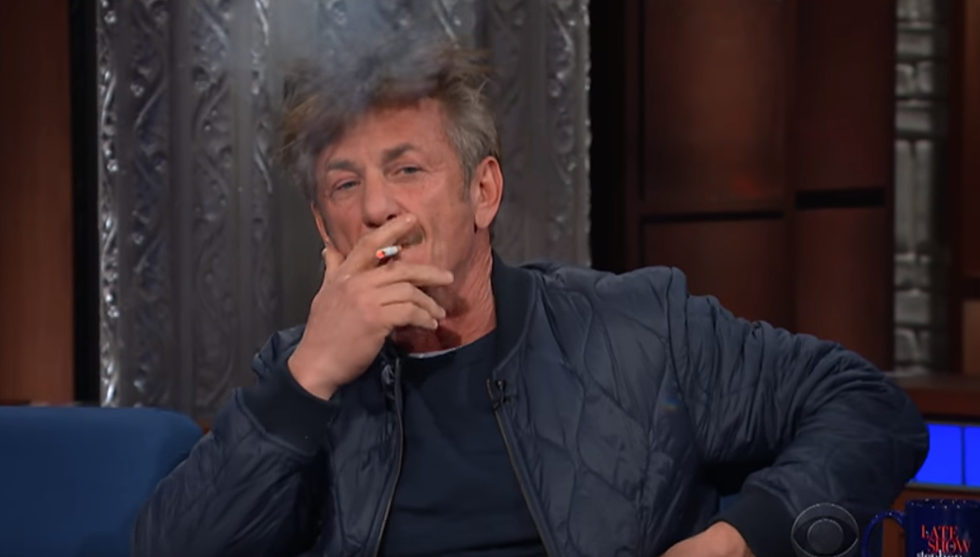 Sean Penn Smokes During Late Show, George W. Bush Dances Up A Storm [VIDEO]