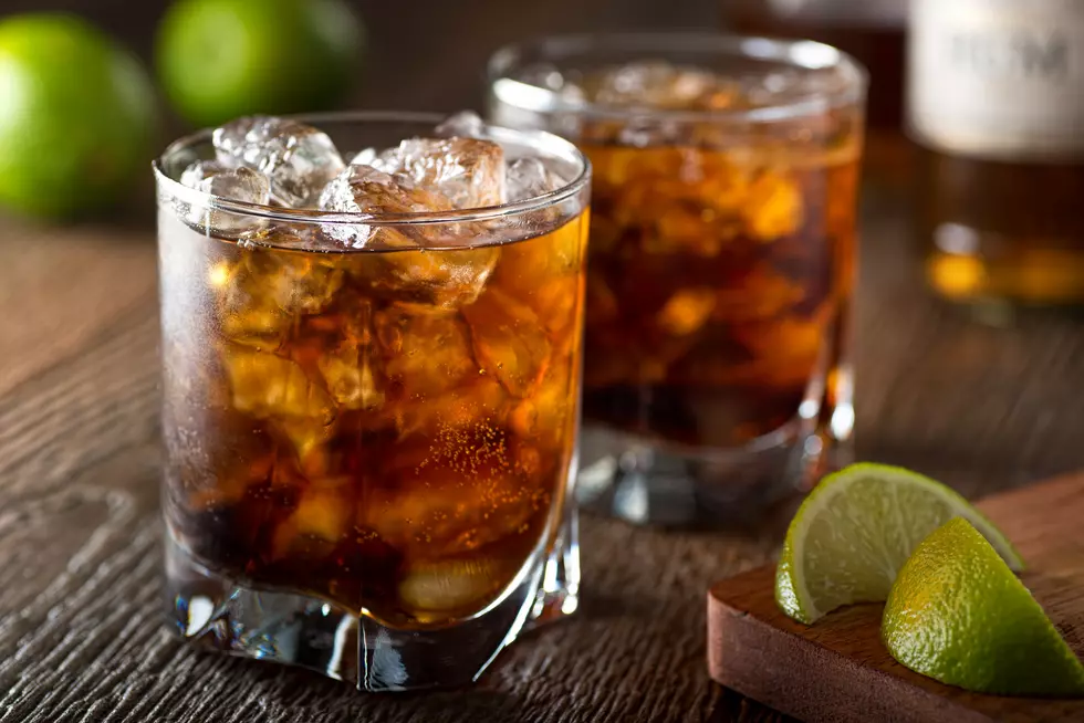 Applebee’s Offering Twist On A Classic For January Drink Deal