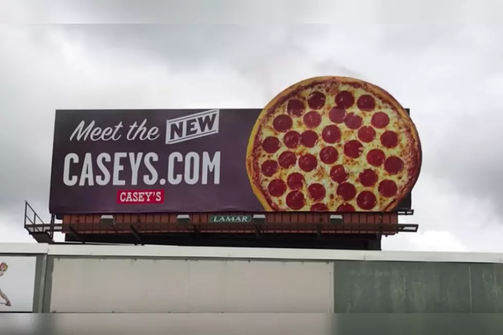 People Keep Calling 911 Over This Pizza Billboard In Minnesota