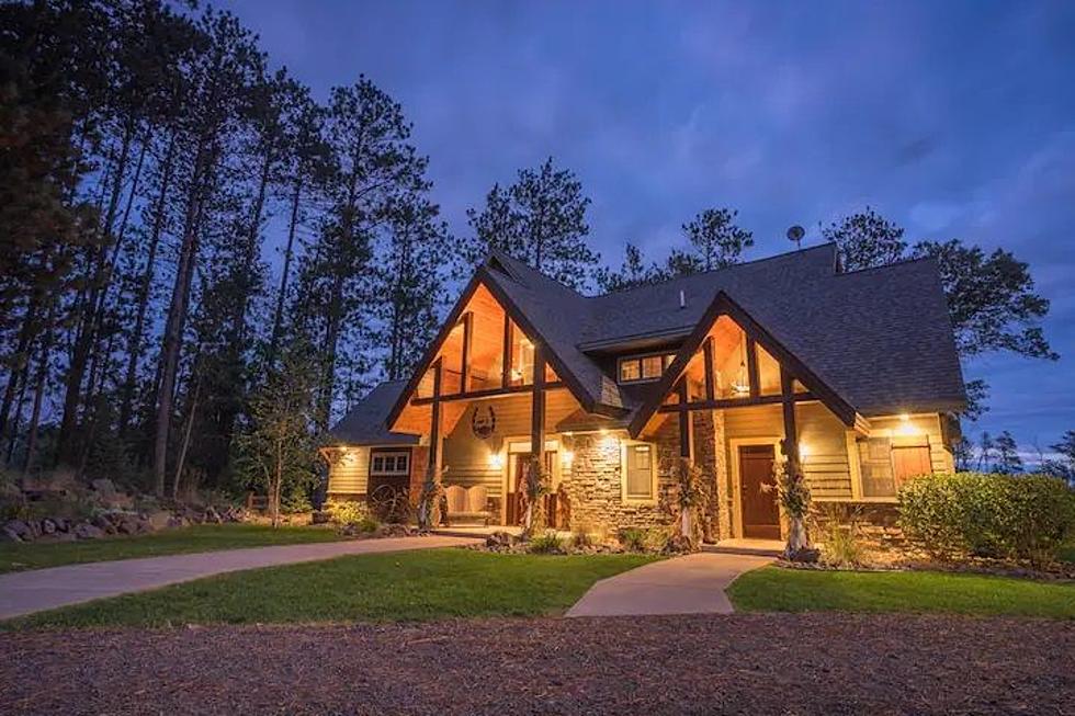 Need A Vacation? Check Out This Luxury Lakeshore Rental In Minong, WI