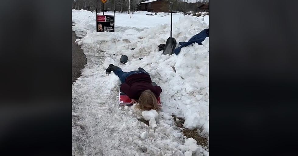 Duluth Area Realtor Shares Hilarious Video Of Winter Sign Removal Struggle