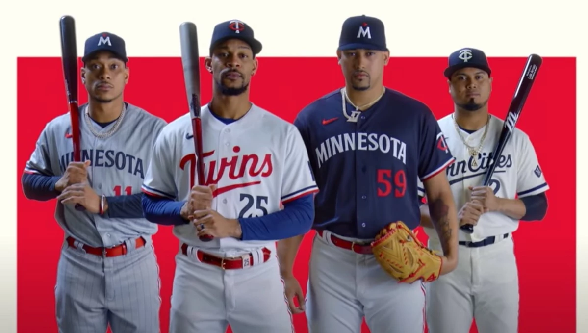 PHOTOS: Twins unveil alternate home jersey for 2016