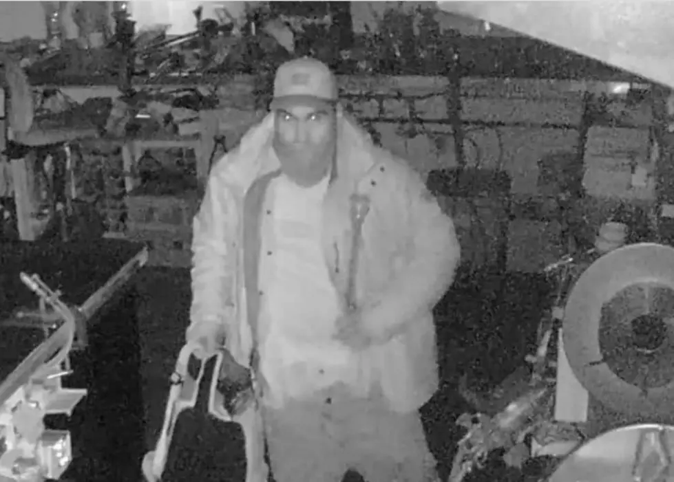 Canal Park Business Looking For Information Or Tips On Burglary Suspect