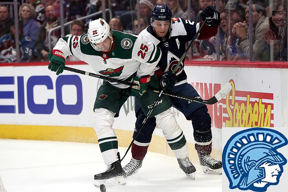 Superior Kid Holds Up Hilarious Sign At Minnesota Wild Game, Getting National Attention