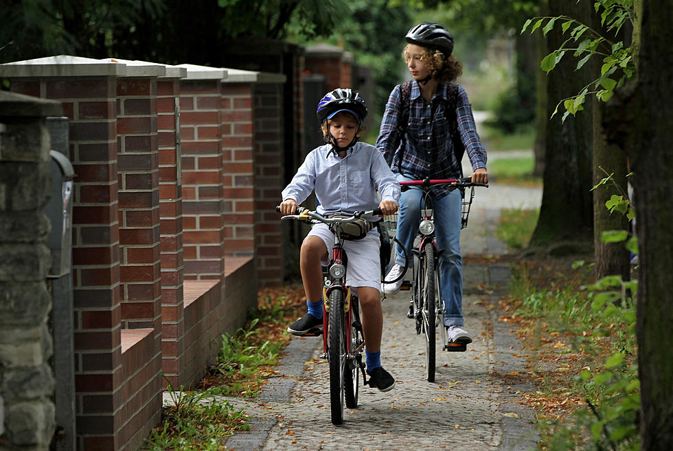 Minnesota Schools + Communities Encouraged To Join Bike + Walk To School Day