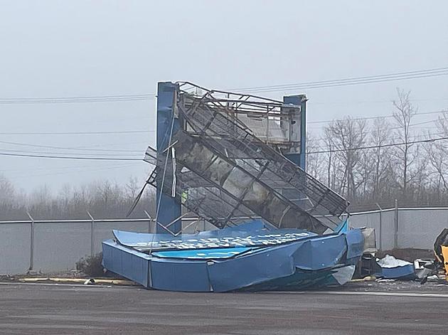 Superior Mariner Mall Sign Crashes Down &#038; Lands On School Bus