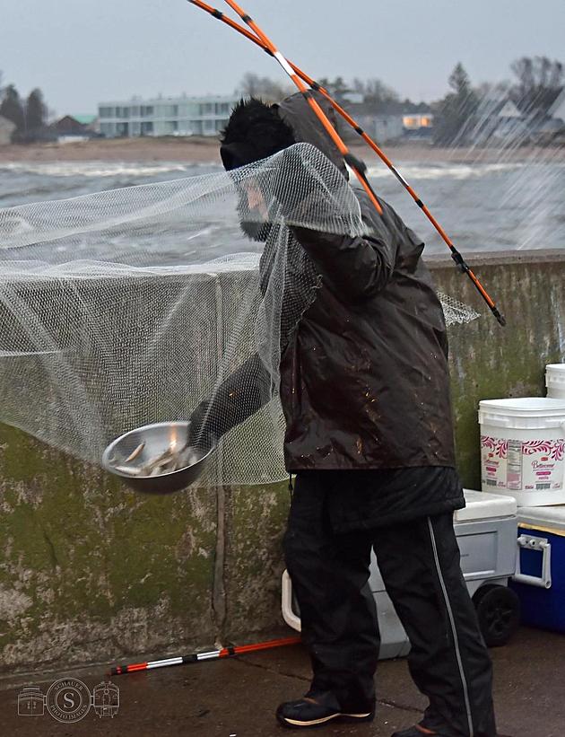 Photos Capture Dozens Netting Smelt While Laker Leaves Duluth